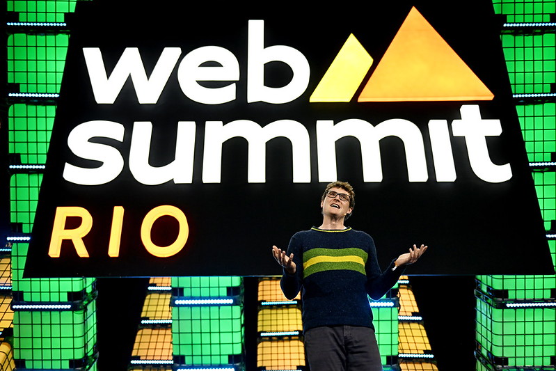 Web Summit Rio abre com lotação máxima e promessa de promover negócios no Brasil