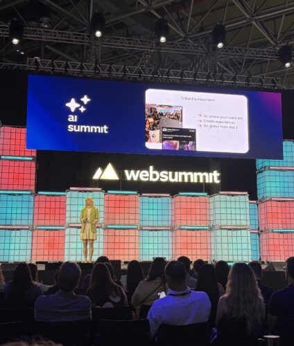 Distribuição, comunidade e escala global: lições de Brianne Kimmel para construir negócios relevantes na era da inteligência artificial